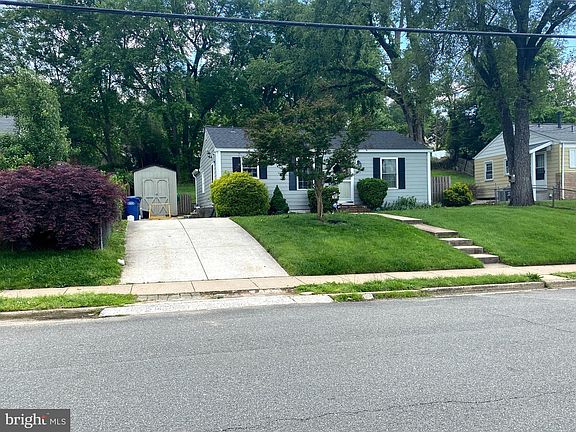 3rd image of 3407 Elmwood Dr