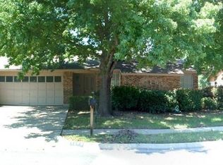 2309 Vineyard Dr, Arlington, TX 76015