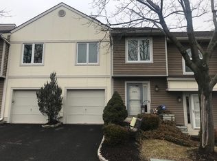 2204 Park Pl, Springfield, NJ 07081