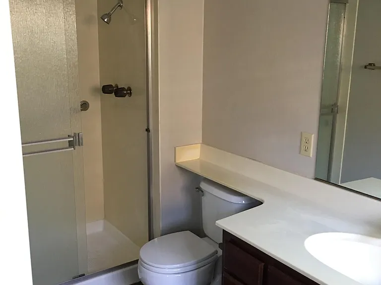 1636 Ashford Dr — Photo 11
