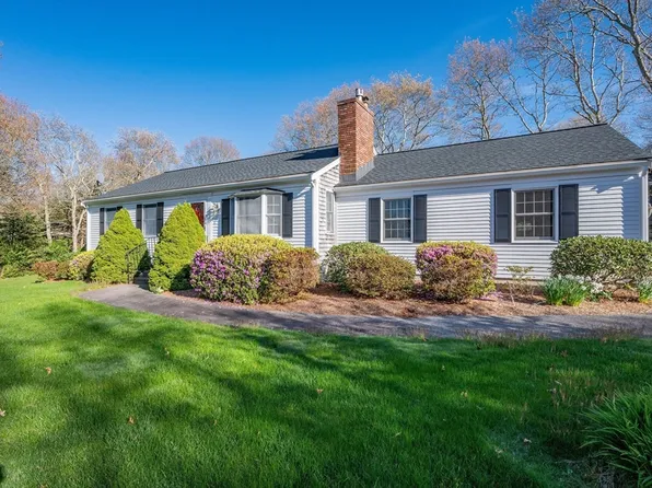 8 Woodland Rd, Buzzards Bay, MA 02532