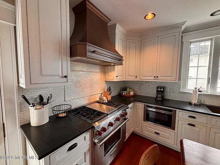 333 Woodland Ave — Photo 9