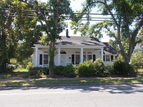3rd image of 201 Gaskin Ave N