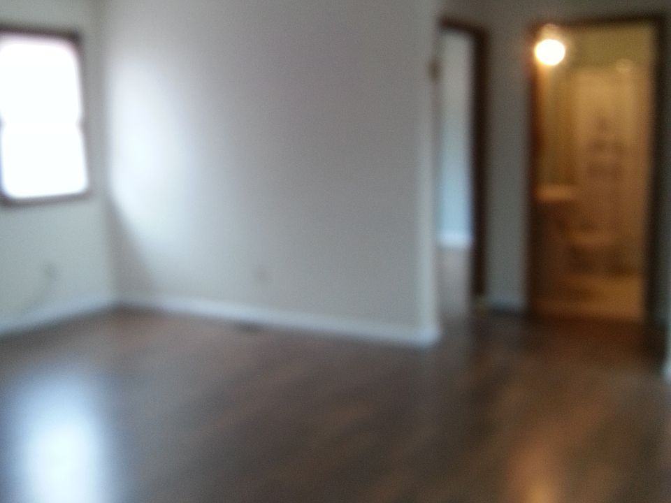 2nd image of 231 Sycamore South Dr #1