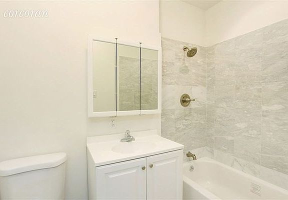3rd image of 371 W 46th St #3