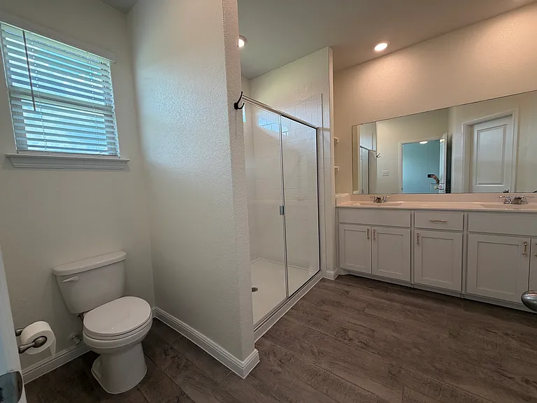 125 Hollytree Ln — Photo 13