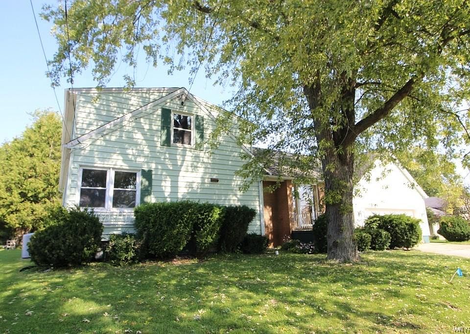 1st image of 350 Summit Ave