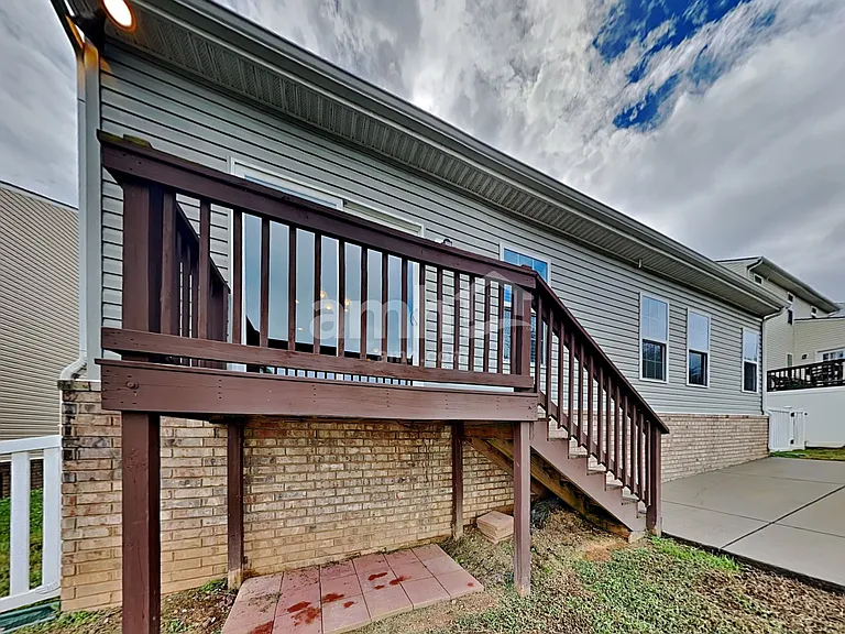 2215 Ambergate Dr — Photo 25