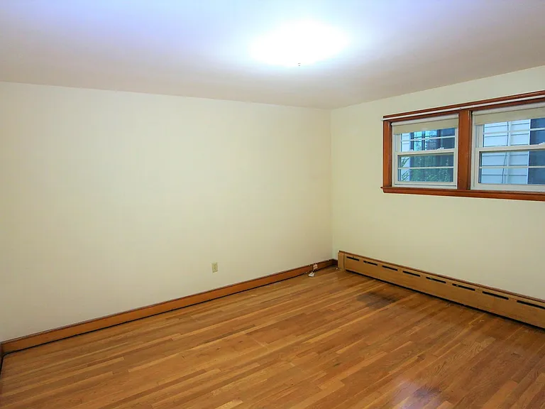 52 Westminster Ave #1 — Photo 12