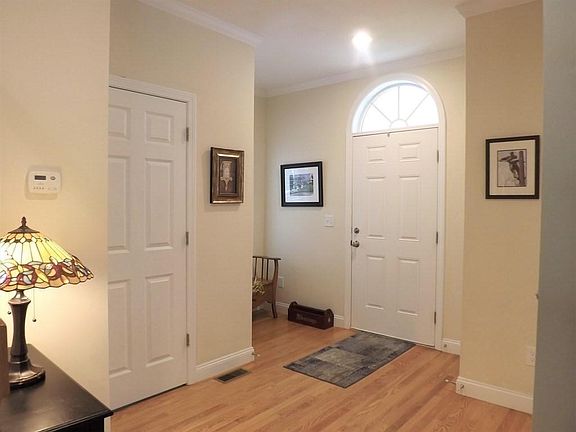 2nd image of 37 Hyde Park Cir #37