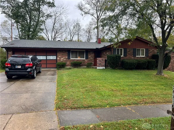 225 Ridgecrest Dr, Dayton, OH 45449