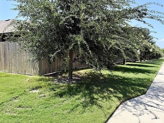 5th image of 13940 Heywood Dr
