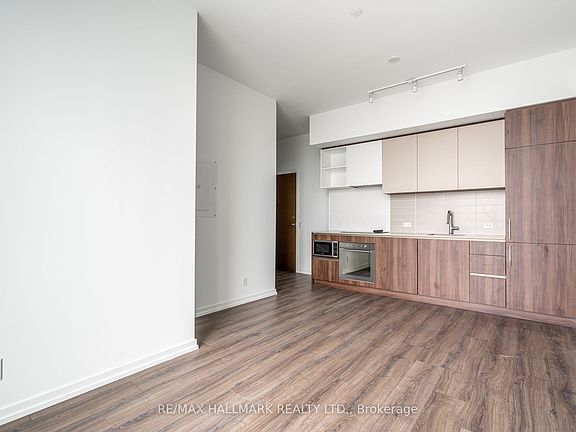 5th image of 1000 Portage Pkwy E #311