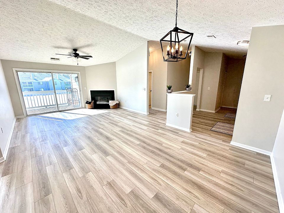 1st image of 8104 Glenwillow Ln