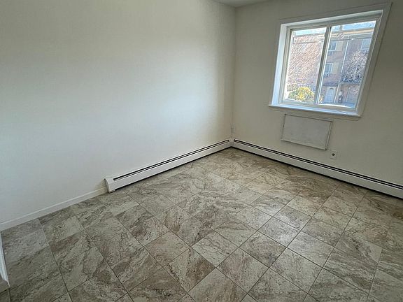 5th image of 1050 Huntington Ave #1
