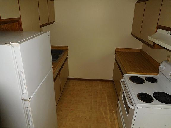 5th image of 640 King St APT 7