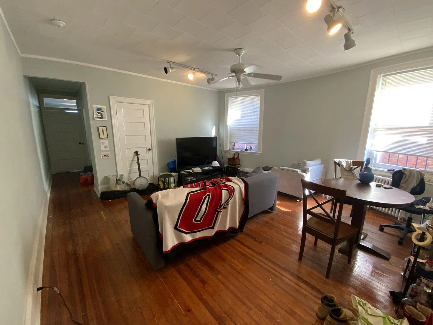 2915 N Calvert St — Photo 3