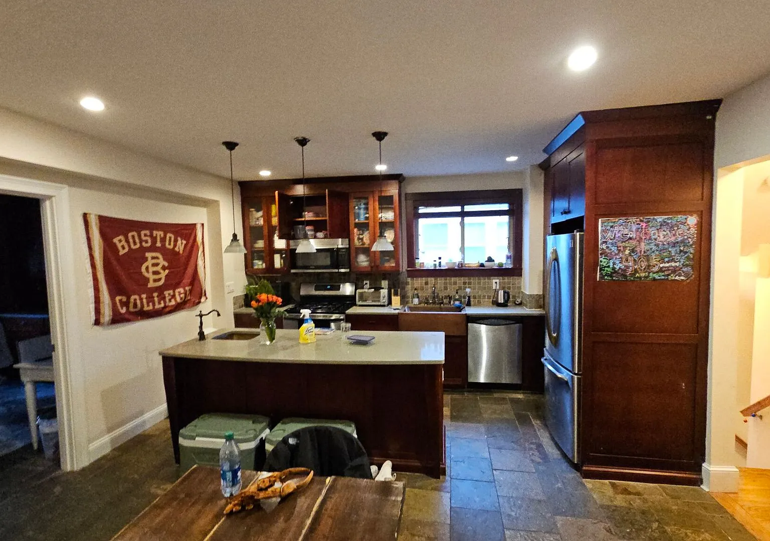 Modern Gem near BC Campus! Short Walk? Spacious, Sunny and Professionally managed. Parking Avail ... — Photo 1