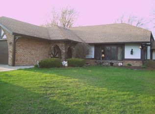 7640 Carmichael Dr, Palos Heights, IL 60463