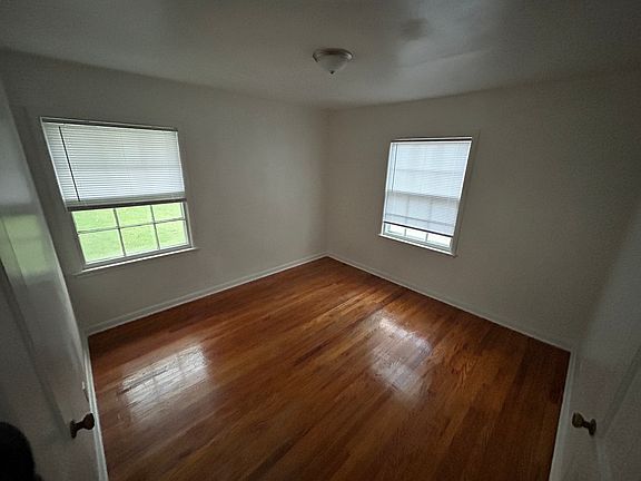 3rd image of 1410 Carroll Ave