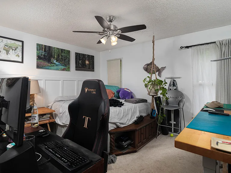 908 Crawford Cir — Photo 11