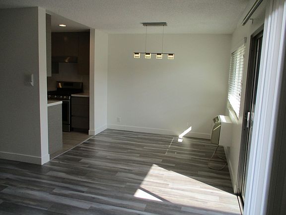 2nd image of 3625 Glendon Ave #205