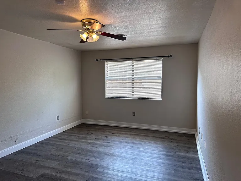 298 Lamaloa Ln — Photo 8