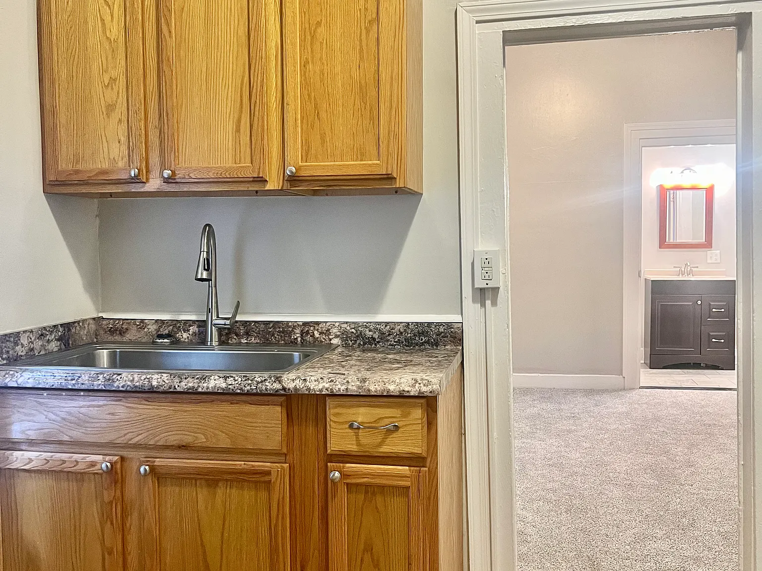 843 Cherry St — Photo 4
