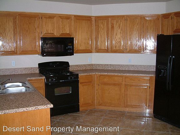 4th image of 470 E Mardon Ave
