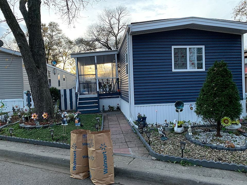 1st image of 456 W Touhy Ave Lot 512