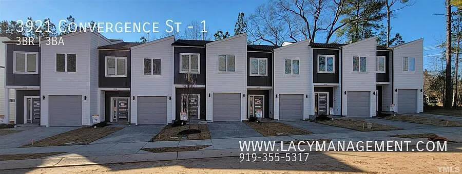 3 bed, 2.5 bath, 1500 sqft, $1,845 — Photo 2