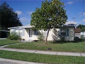 1st image of 102 N Palm Ave