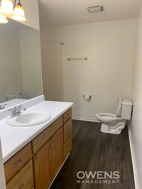 3 bed, 2.0 bath, 1643 sqft, $1,740 — Photo 3