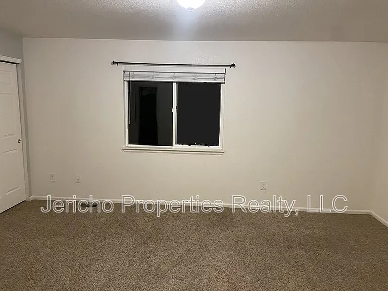 5217 Dudley St — Photo 10