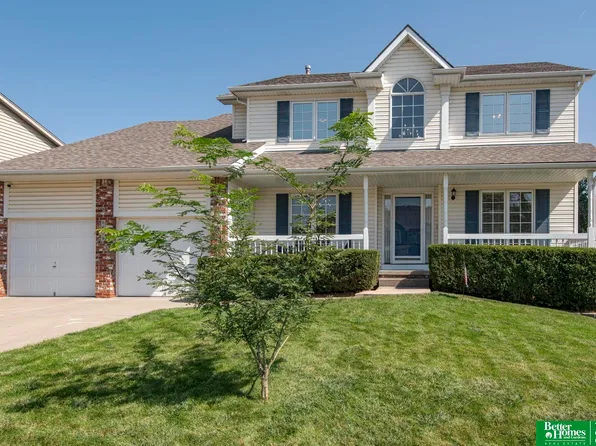 8609 S 98th Cir, La Vista, NE 68128