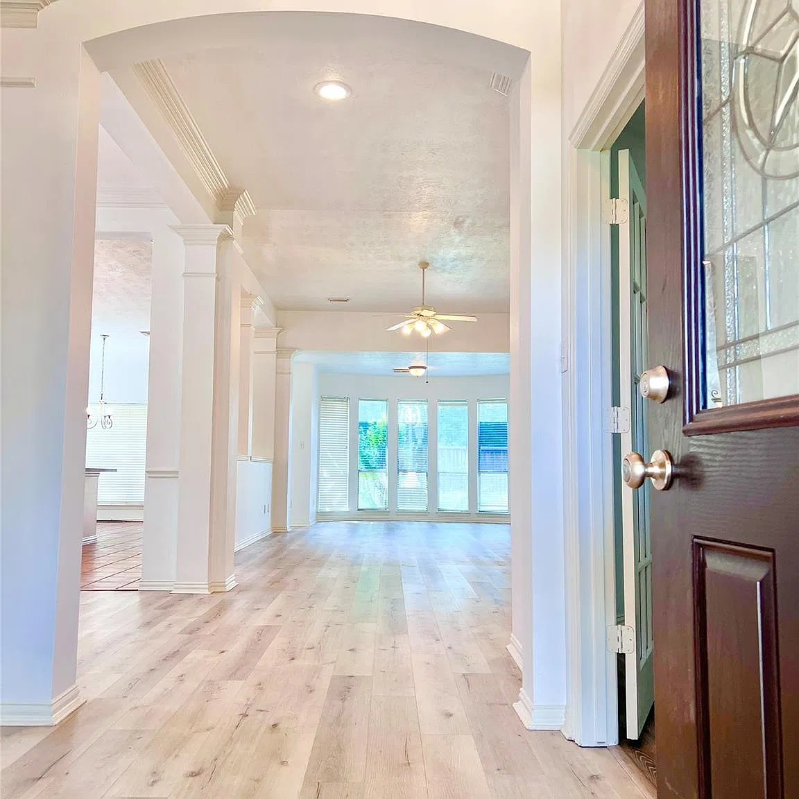 4 bed, 2.5 bath, 2543 sqft, $2,400 — Photo 1
