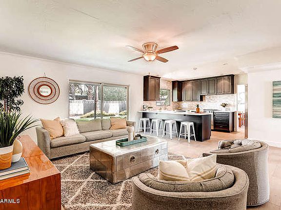3rd image of 216 W Las Palmaritas Dr