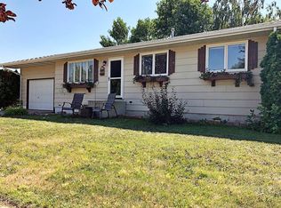 1305 25th St W, Williston, ND 58801