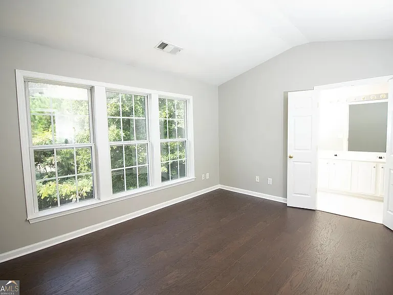 5142 Manerdale Dr SE — Photo 10