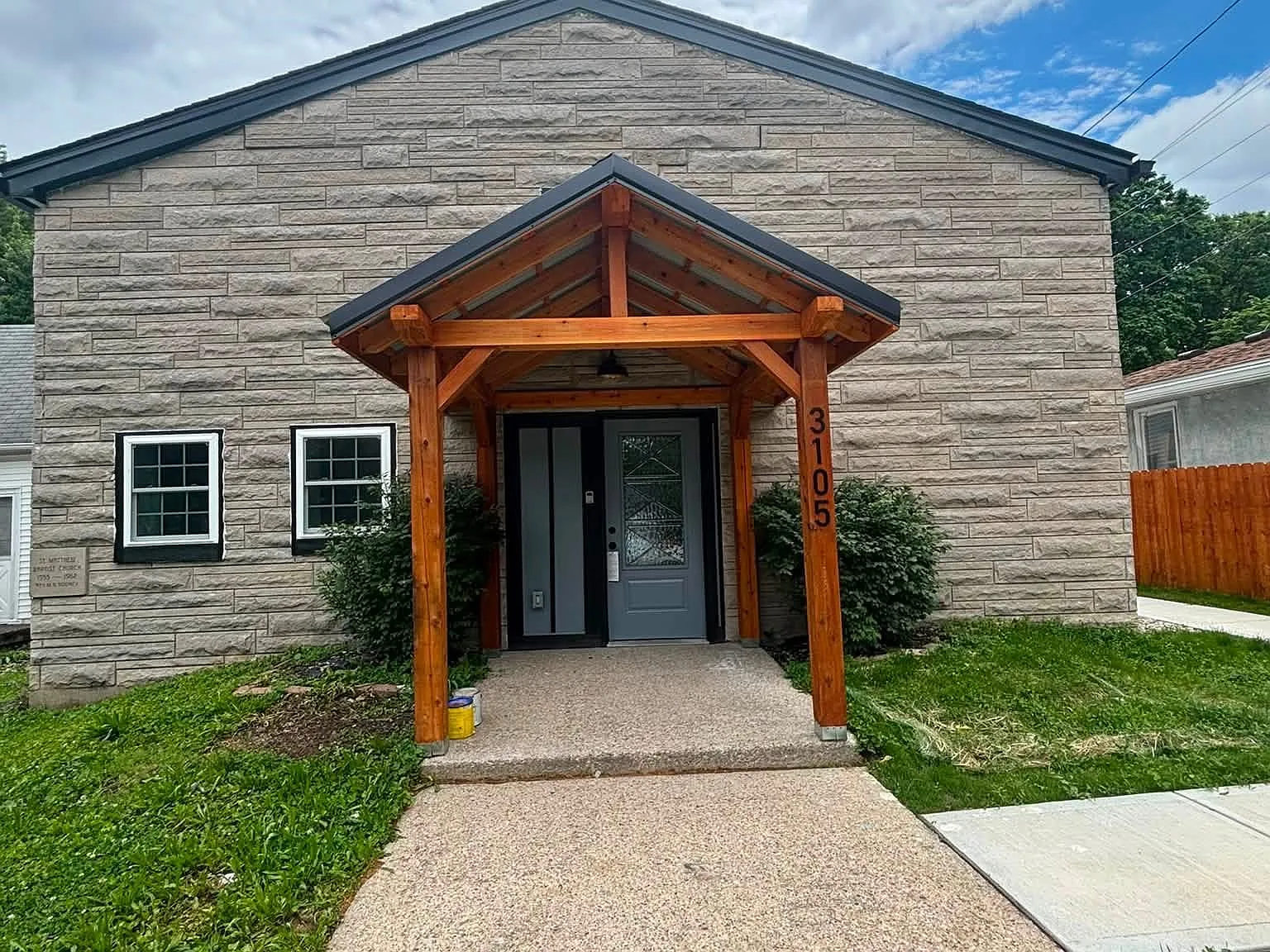 2 bed, 650 sqft, $1,350 — Photo 1
