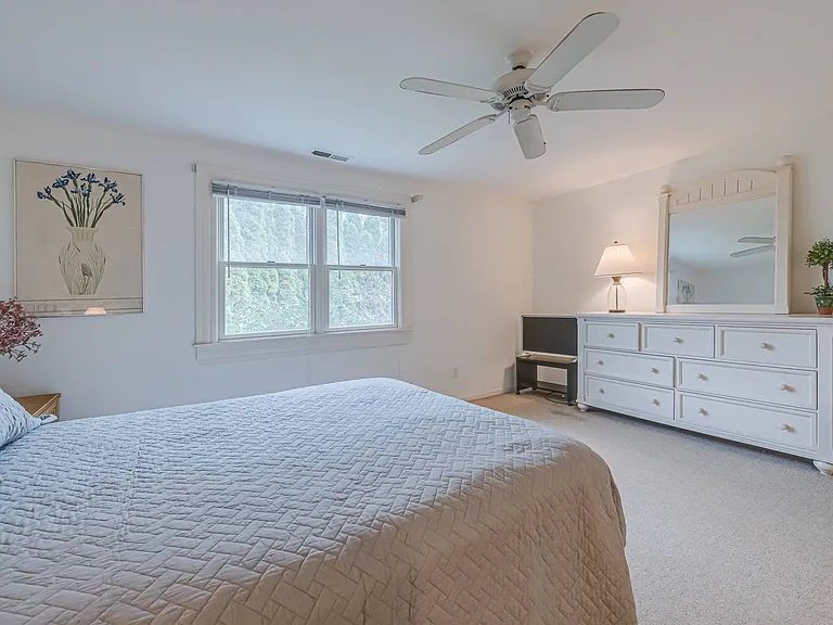 570 Hampton Rd #28 — Photo 13