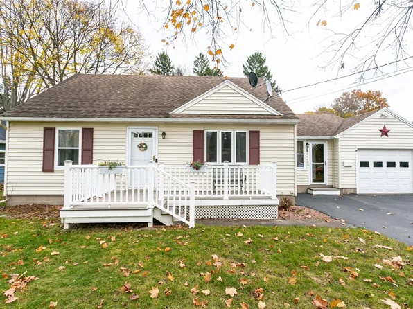 6 Kuebler Dr, Rochester, NY 14624