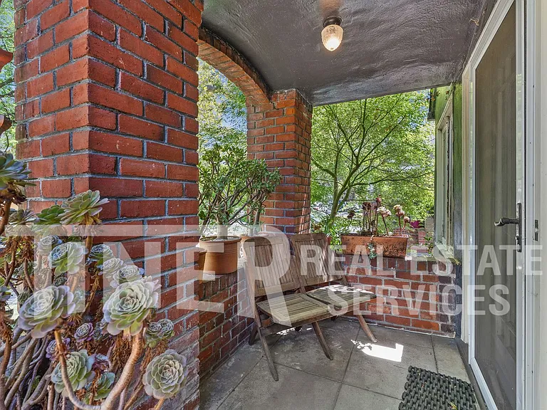 516 San Miguel Way — Photo 4