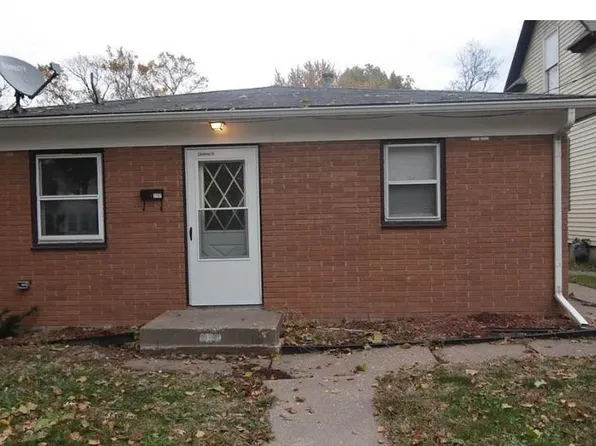 1107 26th St, Rock Island, IL 61201