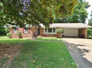 217 Montclair Dr, Jackson, TN 38301