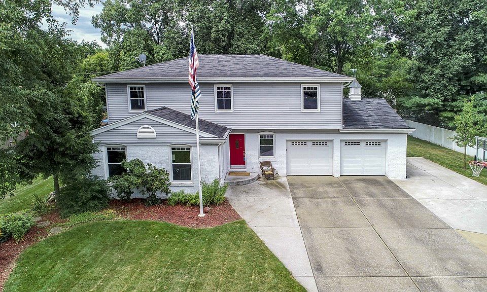 1st image of 1727 E Lake Dr W #W