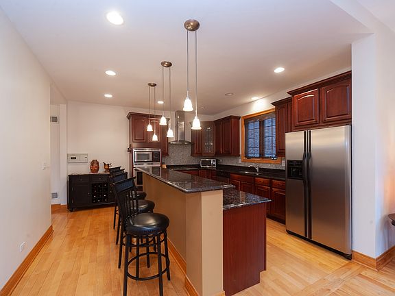 4th image of 8333 Menard Ave