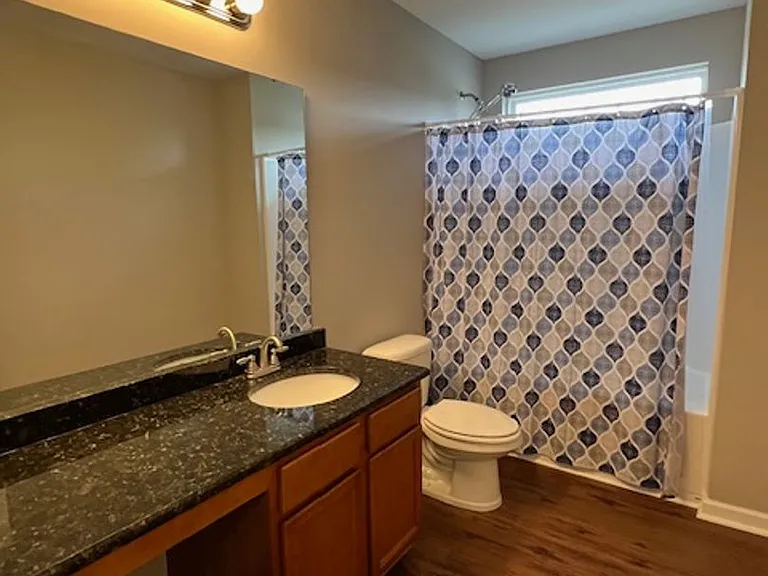 208 Riverdale Rd — Photo 14