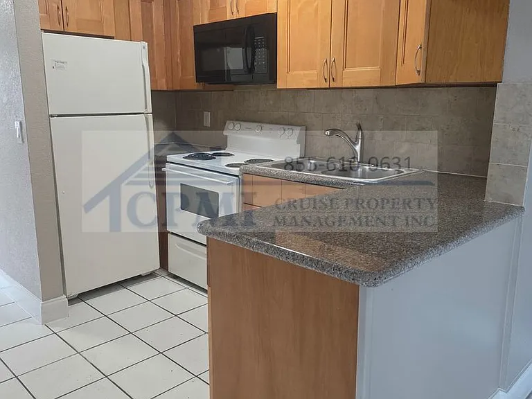 Waterford Villas - 551 Kathy Ct Margate, FL 33068 — Photo 17