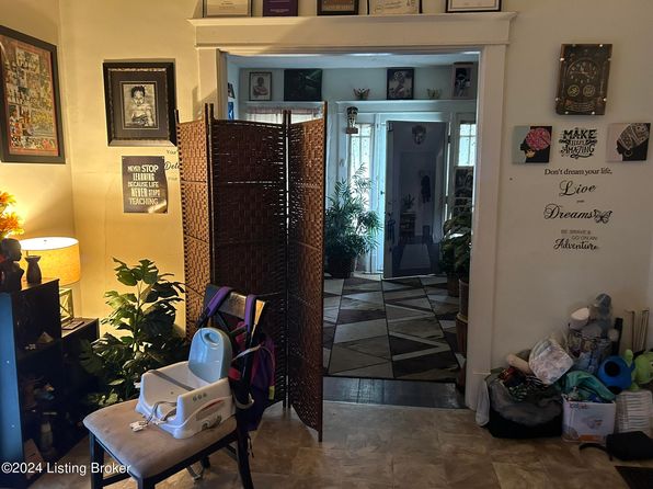 louisville-kentucky-73608796 picture